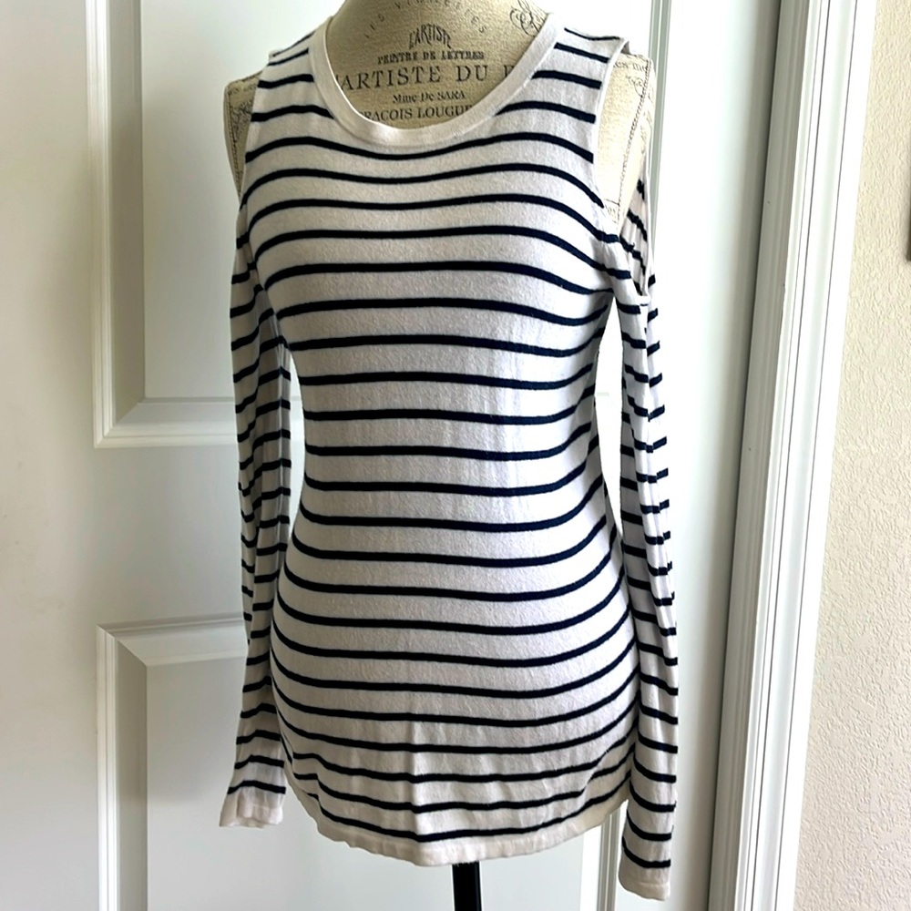 EUC Lilly Pulitzer navy & white striped nautical cold shoulder long sleeve top M